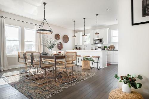 Cherokee Buyout 2 - Sleeps 20! 2 Unit Buyout!