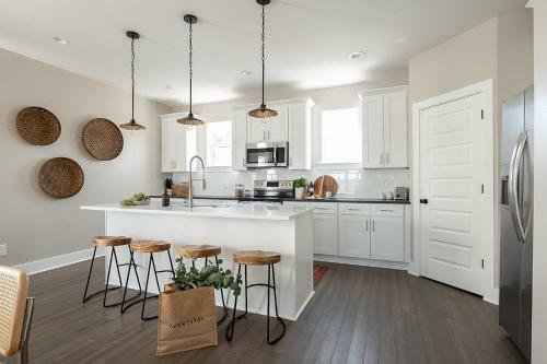 Cherokee Buyout 2 - Sleeps 20! 2 Unit Buyout!
