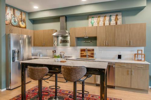 Apartamento Lllume - New Green Community - Poolside End Unit Condo