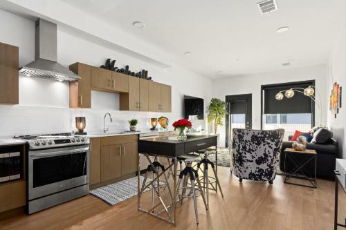 Apartamento Illume - Pool-view Corner Unit - Nash 319 Condo