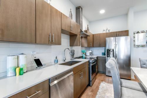 Apartamento Illume - 2 Ultramodern Suites - Courtyard Pool Condo
