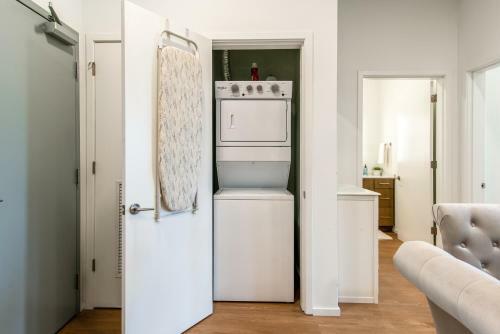 Apartamento Illume - Stylish Suite For 6 - Heated Pool Condo