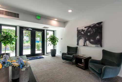 Apartamento Illume - Plush Green Community - Pool-view Balcony Condo