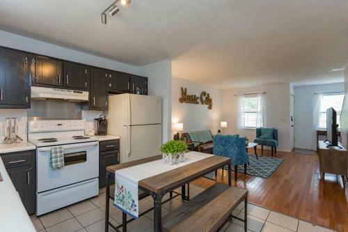 Cozy 2bd Nashville Home Close To Restaurants