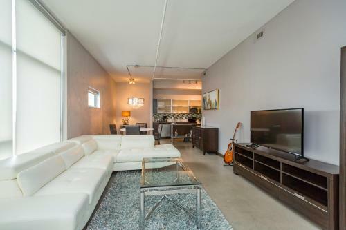 New! Modern And Spacious Nashville Corporate Condo