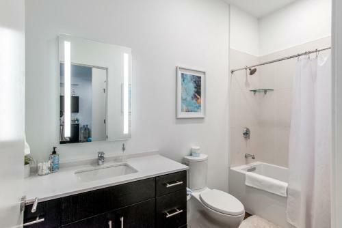 Apartamento Illume - Ultramodern Community - Poolside Patio Condo