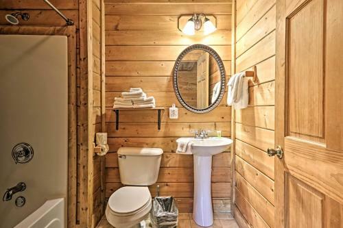 2,100 Sq Ft Mtn Retreat Hot Tub, Bbq And Deck!