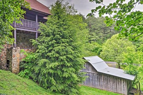 2,100 Sq Ft Mtn Retreat Hot Tub, Bbq And Deck!
