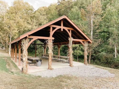 Mountain Splash -heated Indoor Pool, Hot Tub, Arcade Game Room