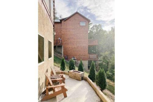 Mountain Splash -heated Indoor Pool, Hot Tub, Arcade Game Room