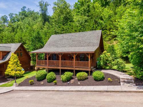 Mountain Dreaming: Hot Tub And Nearby Pigeon Forge!