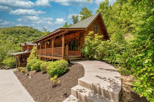 Mountain Dreaming: Hot Tub And Nearby Pigeon Forge!