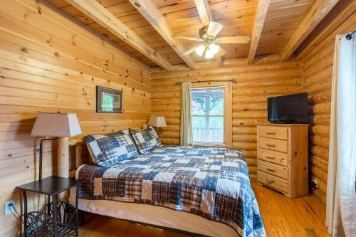 Mountain Dreaming: Hot Tub And Nearby Pigeon Forge!
