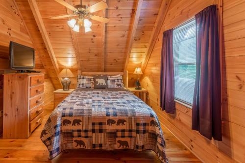 Mountain Dreaming: Hot Tub And Nearby Pigeon Forge!