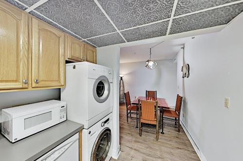 Apartamento River Place Condo - Mountain & River Views, Pool Condo