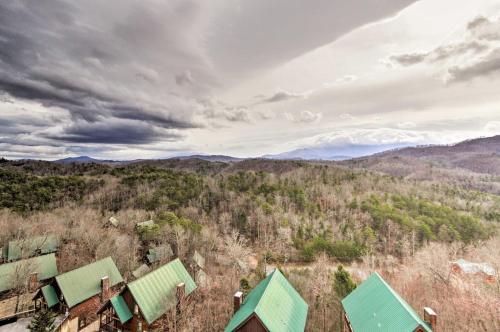 3,500-sq-ft Cabin - Sunrise And Mtn View And Pool Access