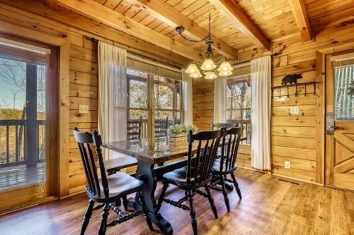 Cozy Bear Cabin Cabin