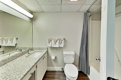 Apartamento Dual-suite Riverside Condo - Pool, Mountain Views Condo