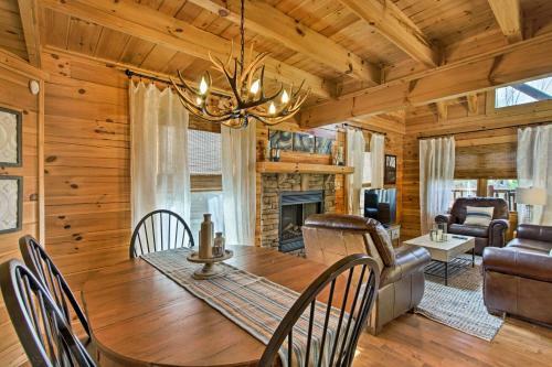 Log Cabin, 6 Mi To Great Smoky Mountains Parkway!