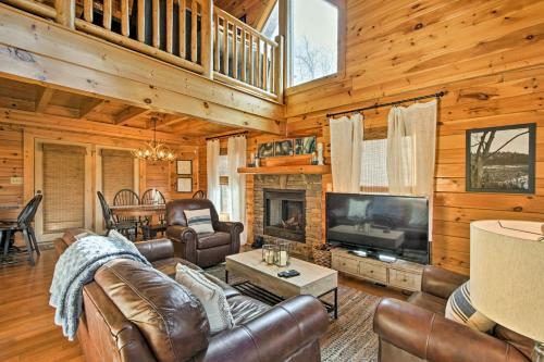 Log Cabin, 6 Mi To Great Smoky Mountains Parkway!