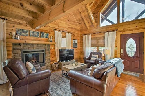 Log Cabin, 6 Mi To Great Smoky Mountains Parkway!