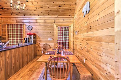 Family-friendly Cabin In Douglas Lake Community!