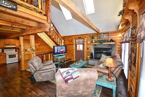 Bear Mountain Hideaway