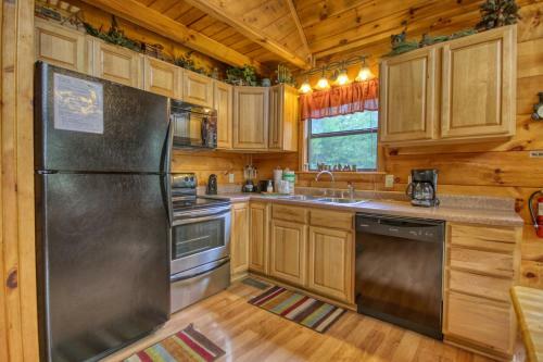 Wow !! What A Cabin #255 By Aunt Bug's Cabin Rentals
