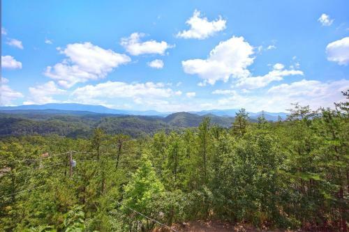 Tennessee Treasure #232 By Aunt Bug's Cabin Rentals