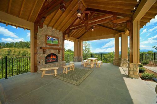 Tennessee Treasure #232 By Aunt Bug's Cabin Rentals