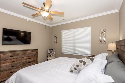 Apartamento Cades Cove Paradise - Mountain Views, Fire Pit, Private Patio