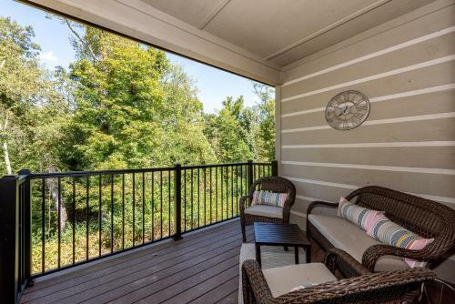 Apartamento Cades Cove Paradise - Mountain Views, Fire Pit, Private Patio