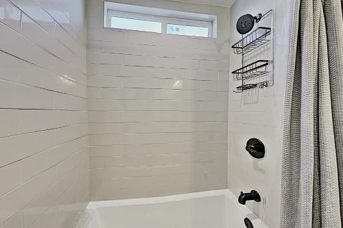 Apartamento Lavish Eastside Retreat With Private Rooftop Deck Condo