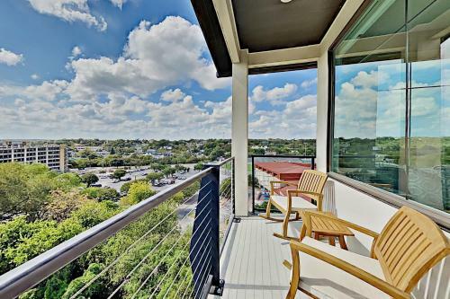 Apartamento Downtown Condo With Skyline Views, Walkable Locale Condo