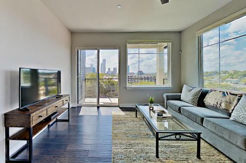 Apartamento Downtown Condo With Skyline Views, Walkable Locale Condo