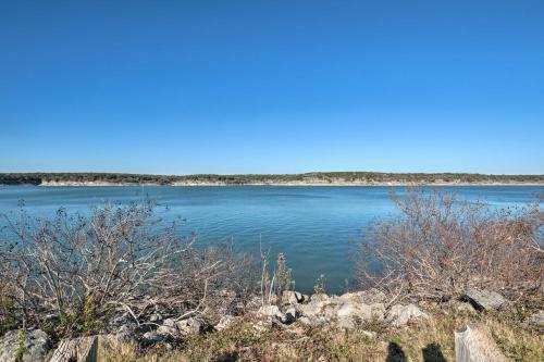 Apartamento Belton Lake Studio With Dock, Boat Slip And Kayak