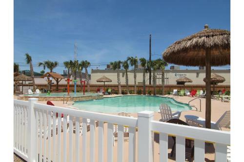 Nemo Cay Resort D150k Poolside By Padre Escapes