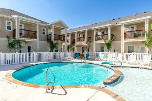 Village By The Beach B918k By Padre Escapes