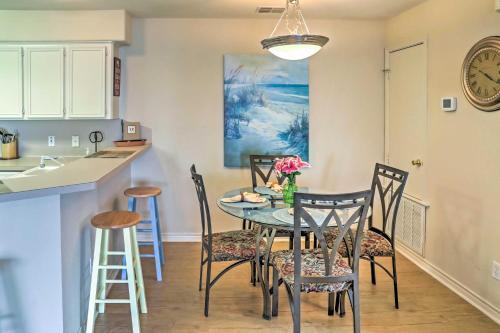 Apartamento Condo With Pool And Bay-view Balcony Walk To Beach!