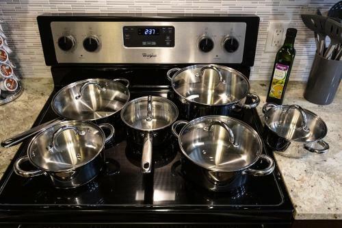 Apartamento Knox District Pet Friendly King Suite Plus Pool & Gym
