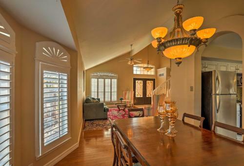 Lavish El Paso Home With Mountain Views - Near Golf!