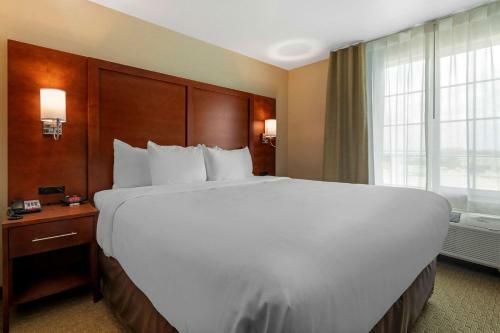 Hotel Comfort Inn & Suites
