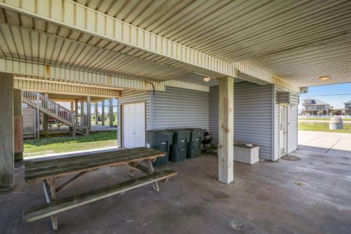 Barefoot Pelican By Ryson Vacation Rentals