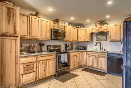 Hill Country Getaway Br 2230b Home