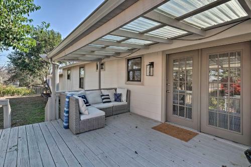 Upscale Home 5 Blocks To Georgetown Square!