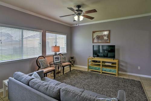 Houston Home With Yard Ideal For All Age Groups
