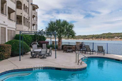 The Hideaway At The Island On Lake Travis