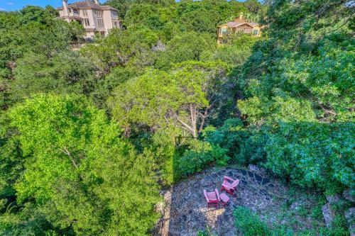 Peaceful Retreat On Quiet Cove On Lake Travis
