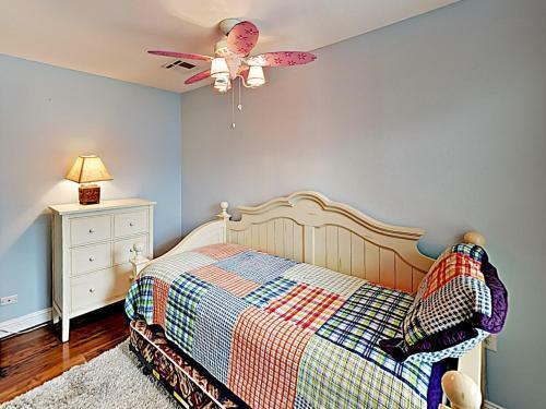 New Listing! Lakefront Beauty With Boat Launch Home