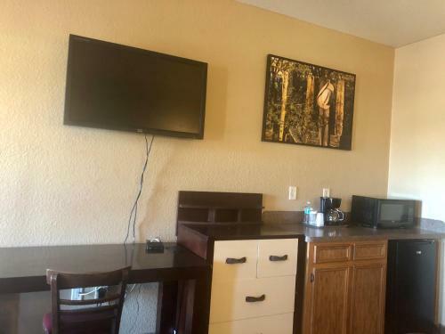 Motel Lone Star Inn & Suites